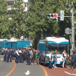 渋谷のトルコ大使館前で暴動発生