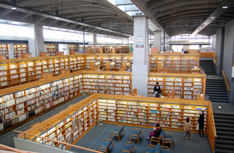 表現の自由：映画「図書館戦争」の舞台となった十日町情報館 – 長崎県立大村高校卒業生同窓会