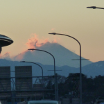 今年は雪が降らなかった富士山：横浜から見える場所