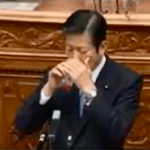 【動画】公明党・山口代表、国会で朝鮮飲みをしていた